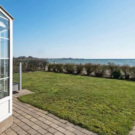 Feriehus One-bedroom Holiday In Bjert 2 *
