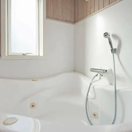 Feriehus One-bedroom Holiday In Bjert 2